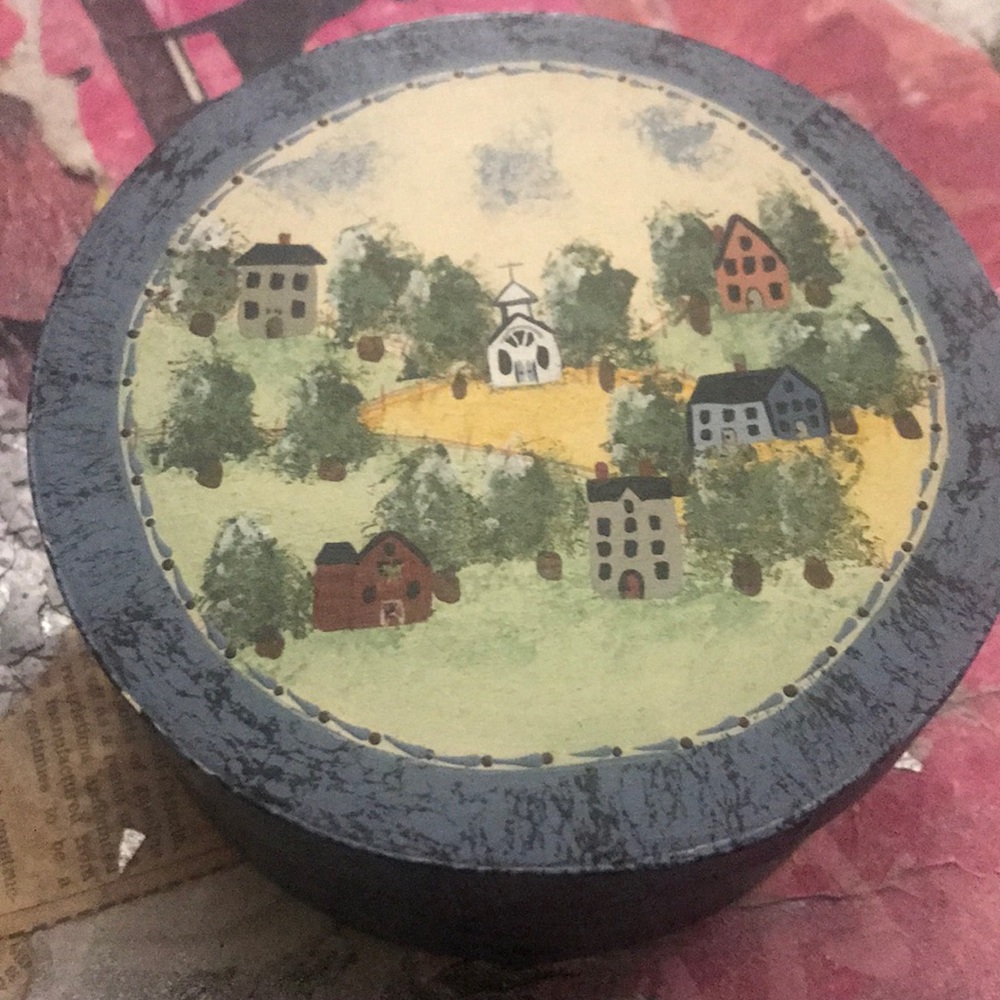 Country Hand Painted Box - Picture 7 of 8